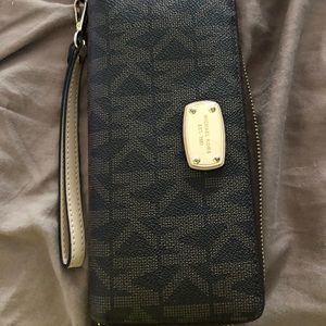 Michael Kors zip around wallet/wristlet